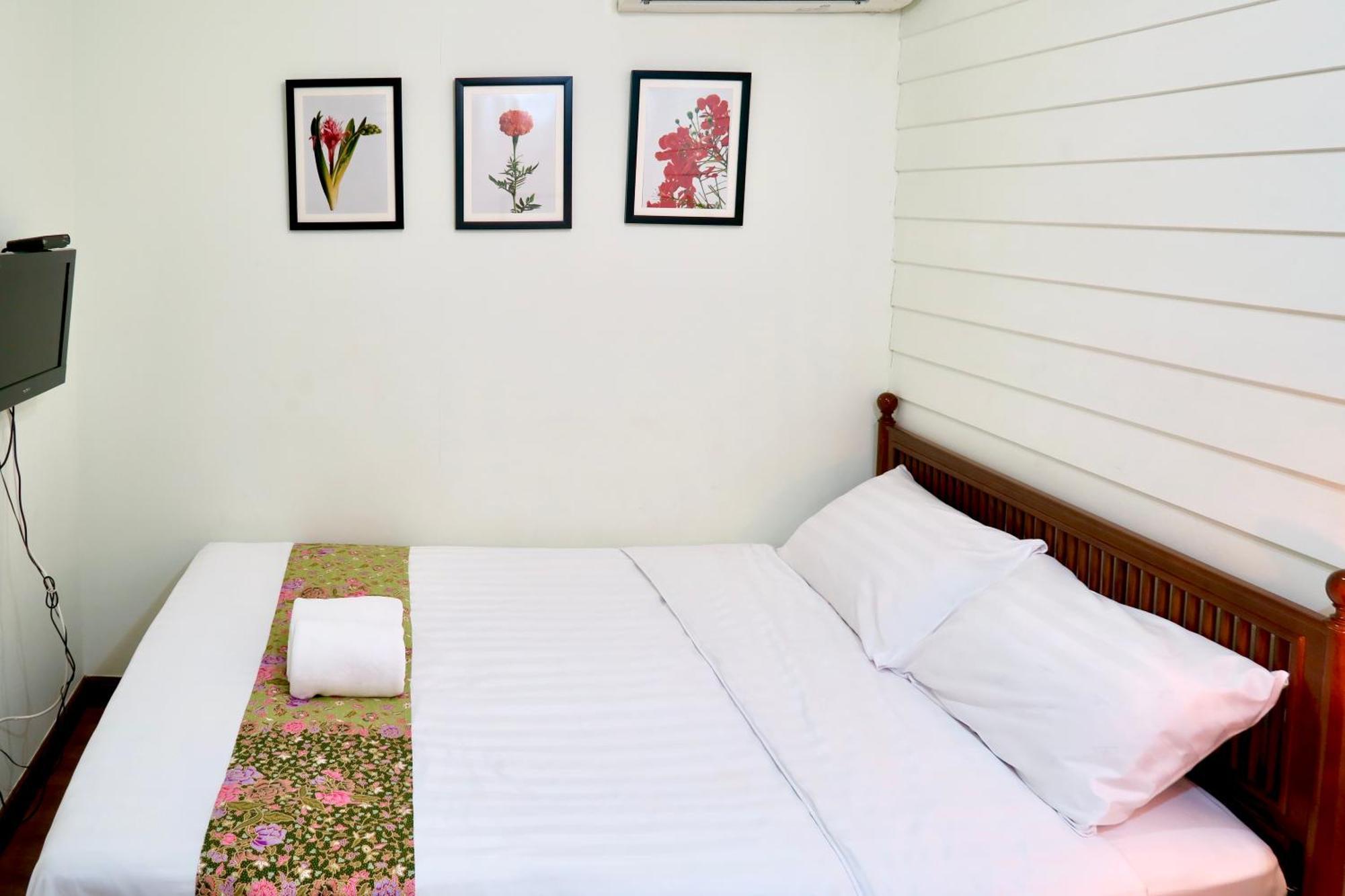 Les Fleurs Bangkok Hostel Exterior photo