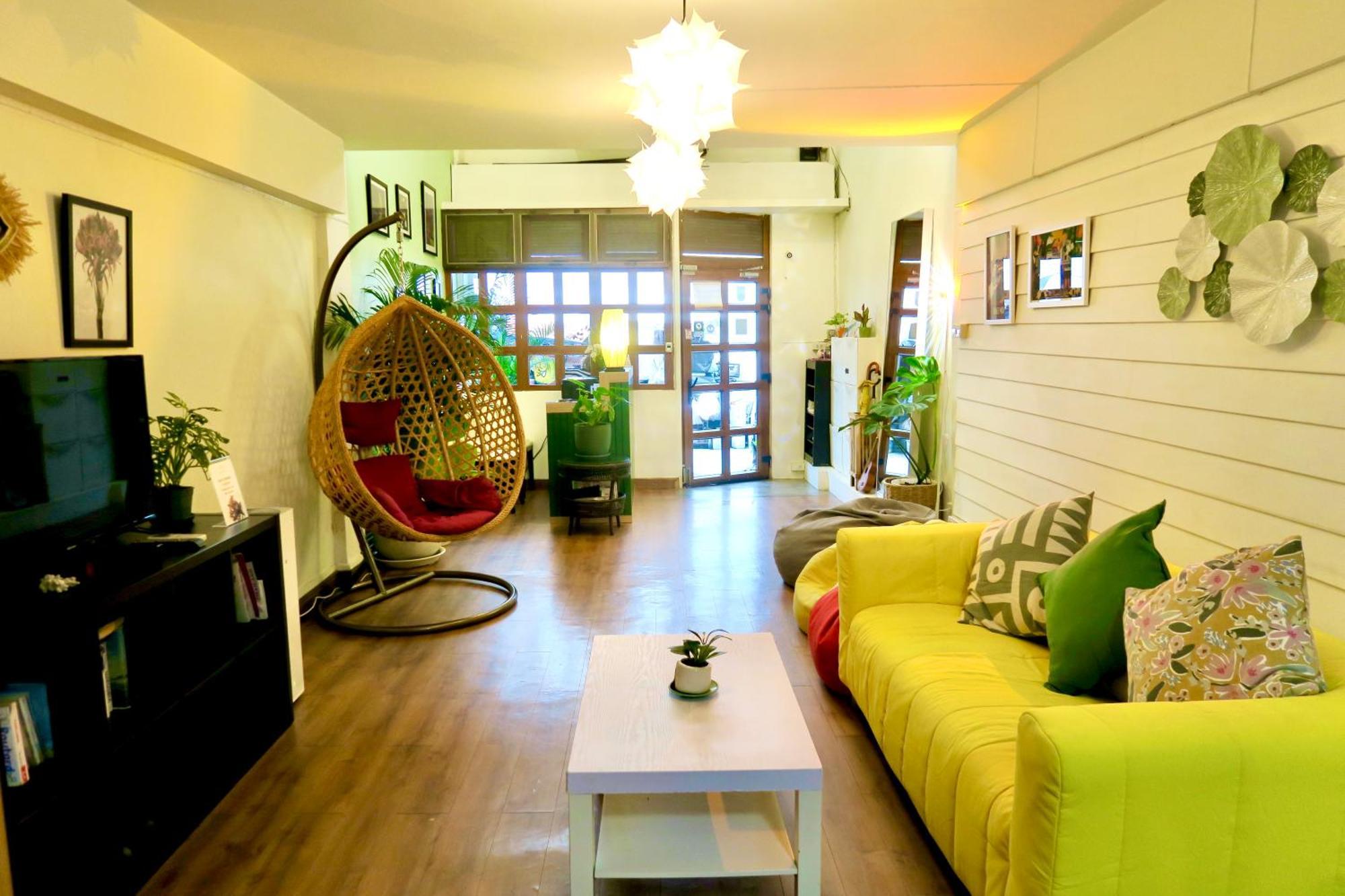 Les Fleurs Bangkok Hostel Exterior photo