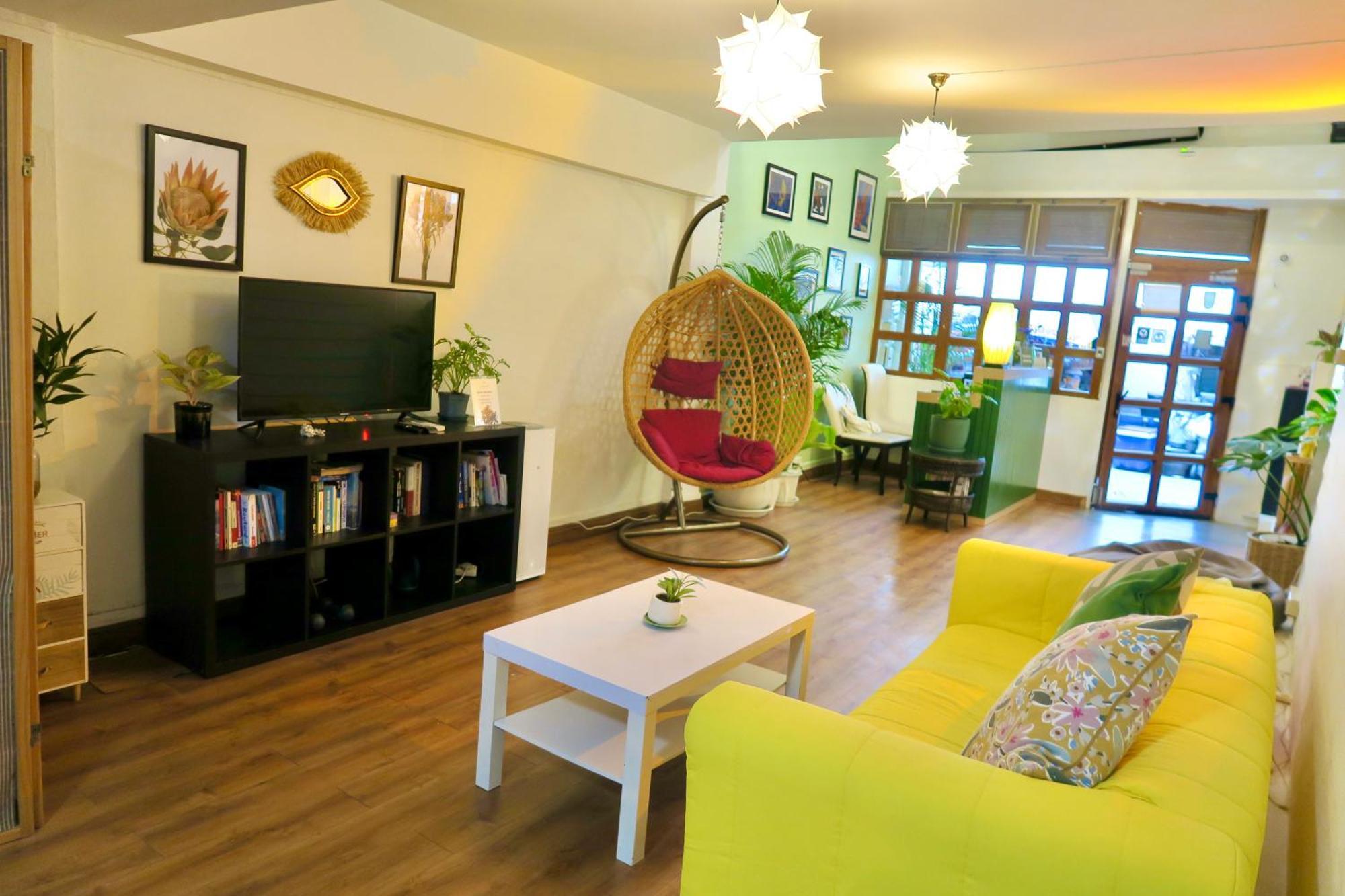 Les Fleurs Bangkok Hostel Exterior photo