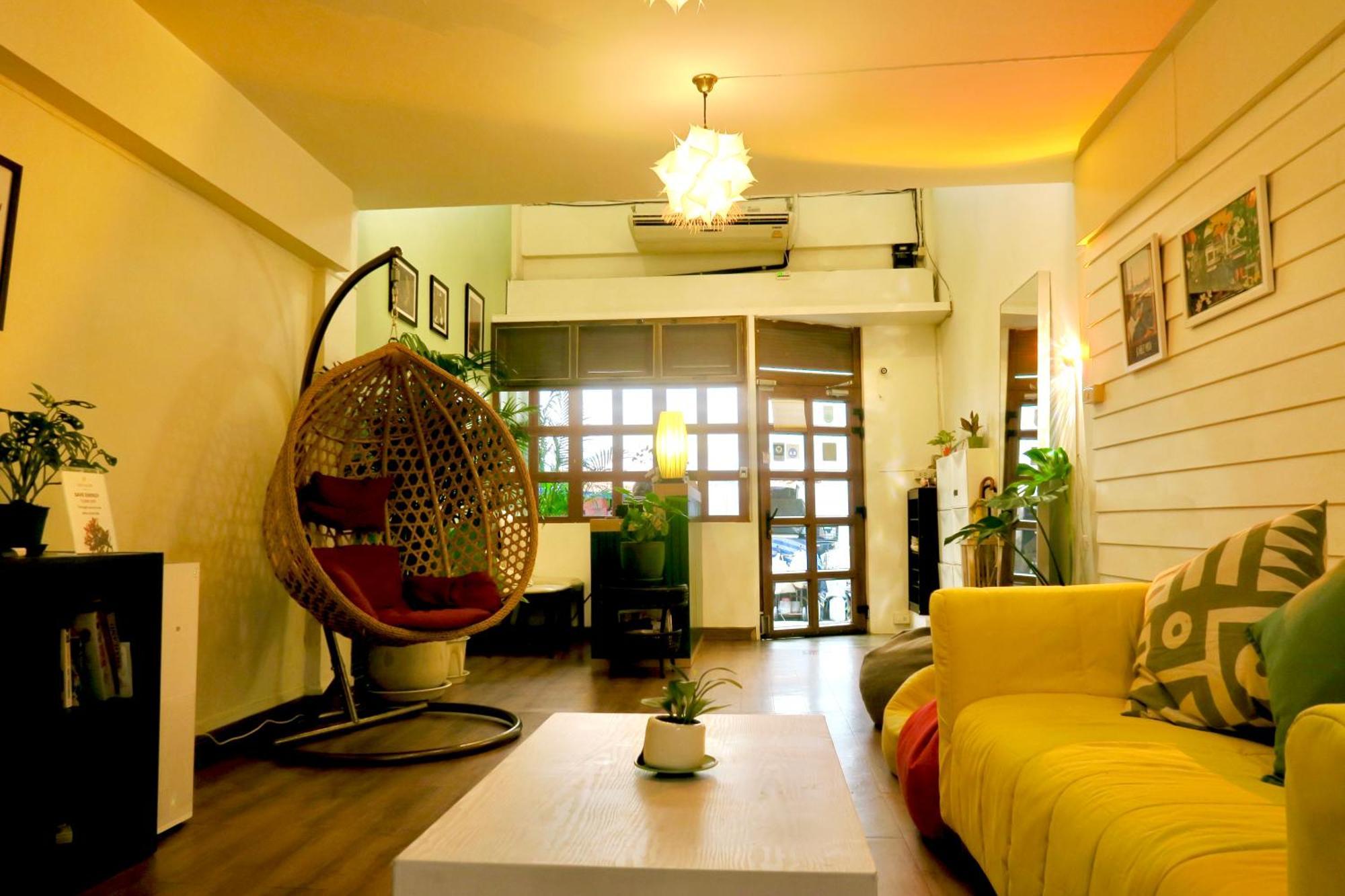 Les Fleurs Bangkok Hostel Exterior photo