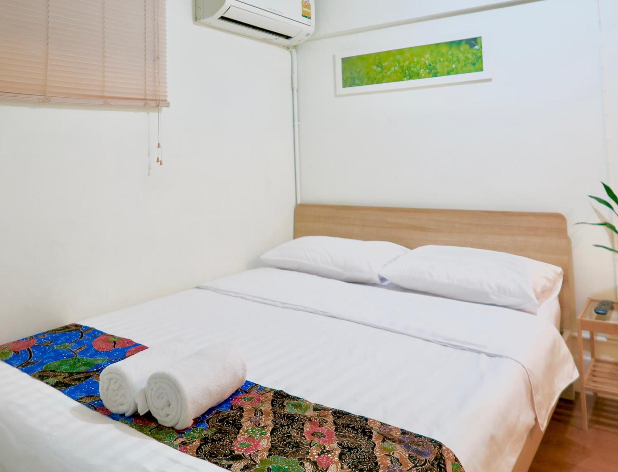 Les Fleurs Bangkok Hostel Exterior photo